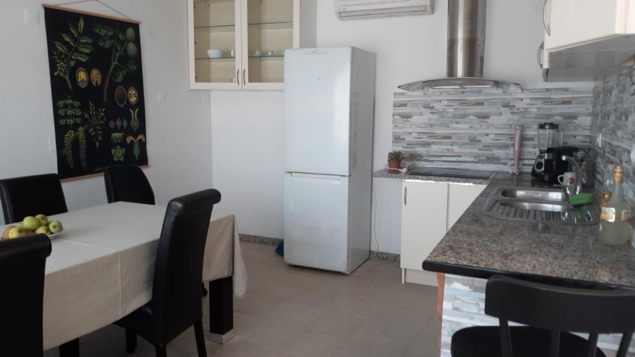 Вилла Impeccable 2-Bed House In Виана-ду-Каштелу Экстерьер фото