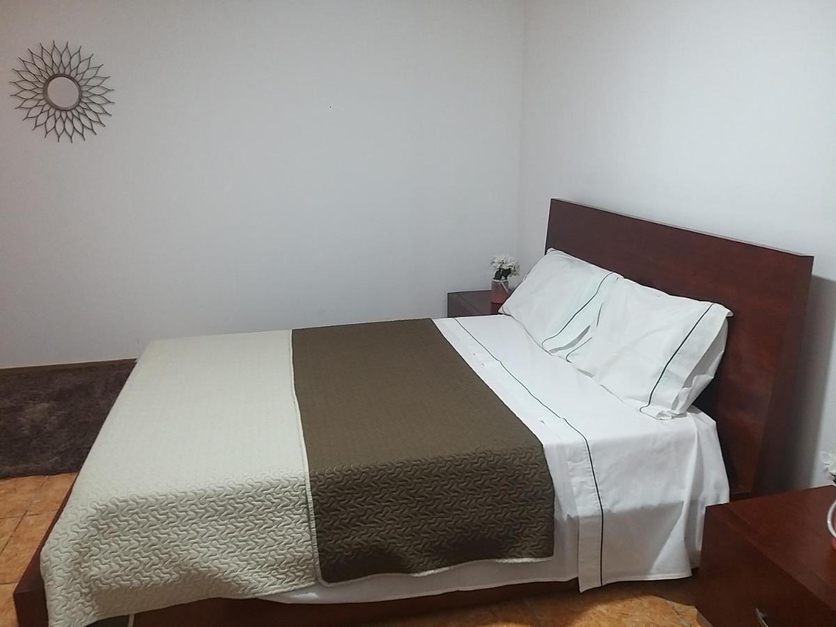 Вилла Impeccable 2-Bed House In Виана-ду-Каштелу Экстерьер фото